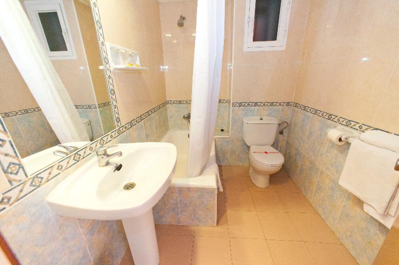 اتاق استاندارد با چشمانداز دریا, The Red Hotel Adults Only