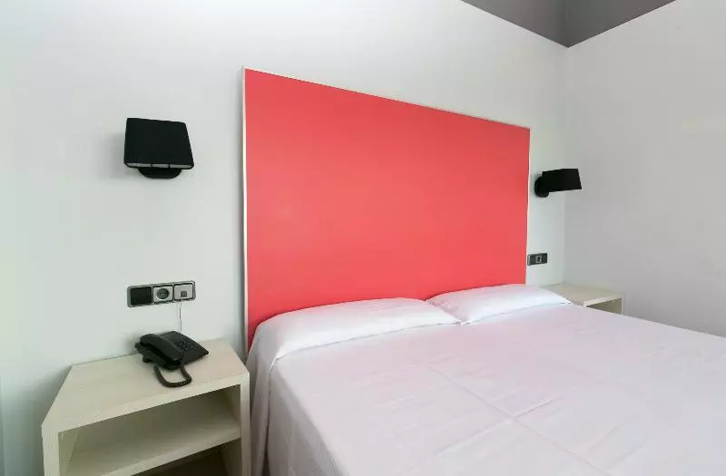 اتاق سوپریور با چشمانداز دریا, The Red Hotel Adults Only