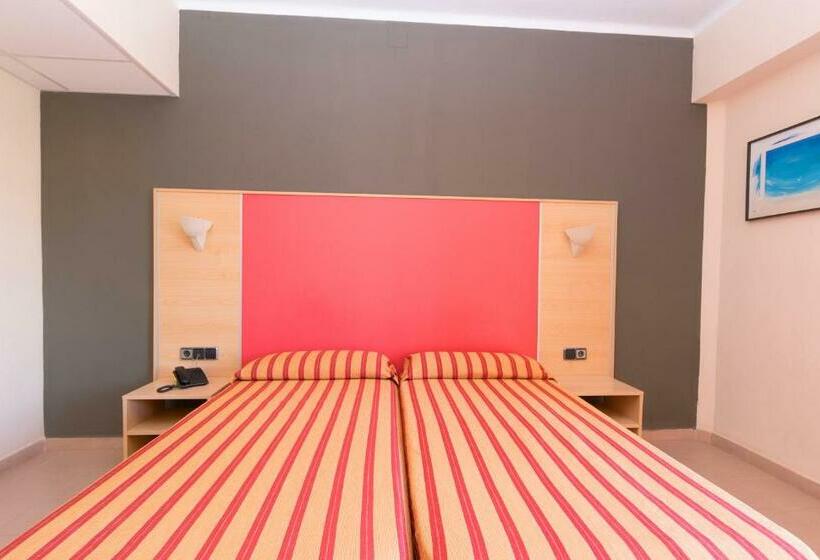 اتاق استاندارد, The Red Hotel Adults Only