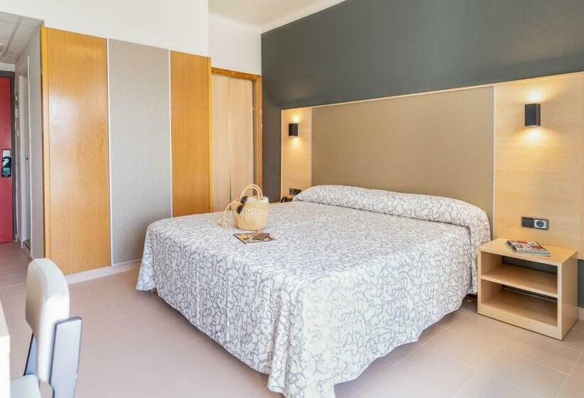 Номер Стандарт, The Red Hotel   Adults Only