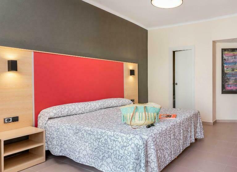 اتاق استاندارد, The Red Hotel Adults Only