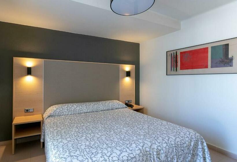 اتاق استاندارد, The Red Hotel Adults Only