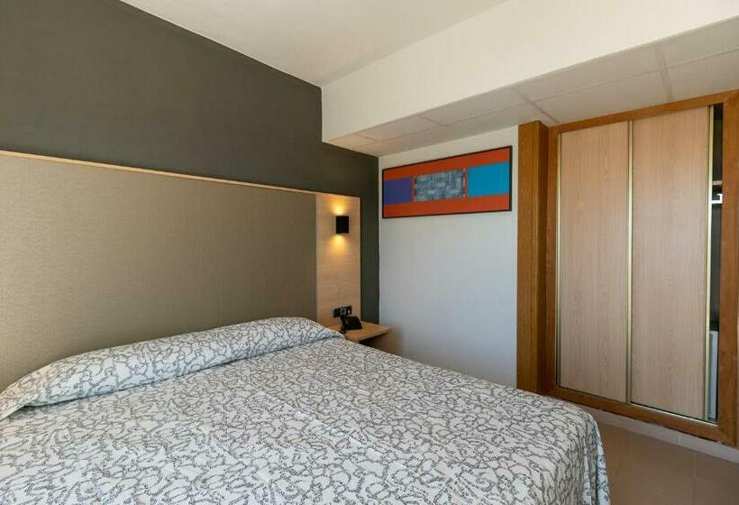 اتاق استاندارد, The Red Hotel Adults Only