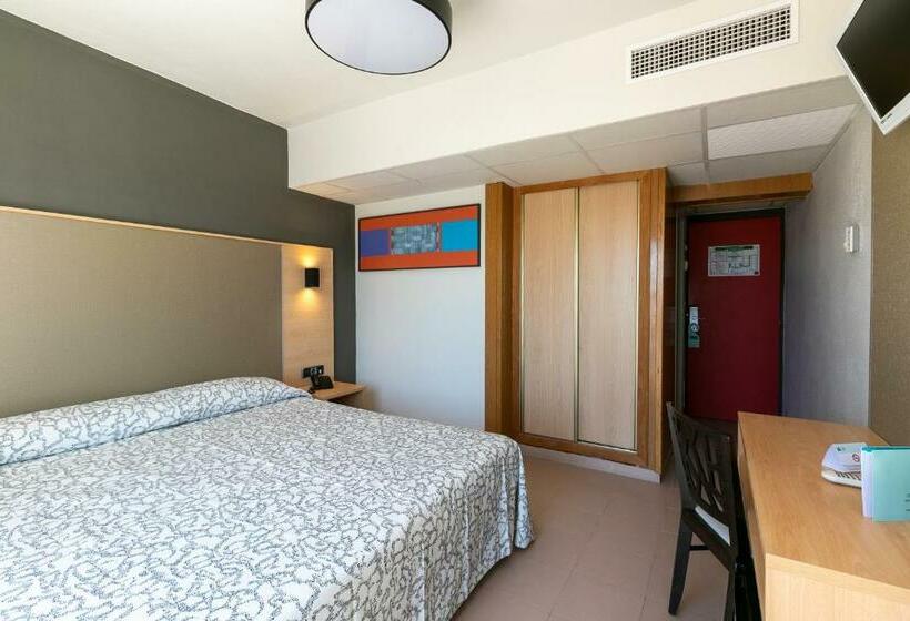 اتاق استاندارد, The Red Hotel Adults Only