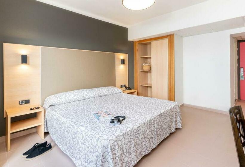 Номер Стандарт, The Red Hotel   Adults Only