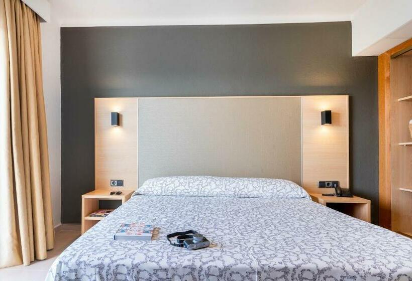 اتاق استاندارد, The Red Hotel Adults Only