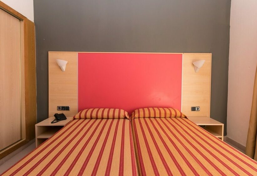 اتاق استاندارد, The Red Hotel Adults Only