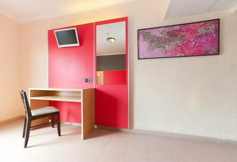 اتاق استاندارد با چشمانداز دریا, The Red Hotel Adults Only