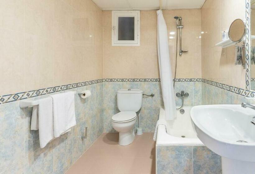 اتاق استاندارد با چشمانداز دریا, The Red Hotel Adults Only