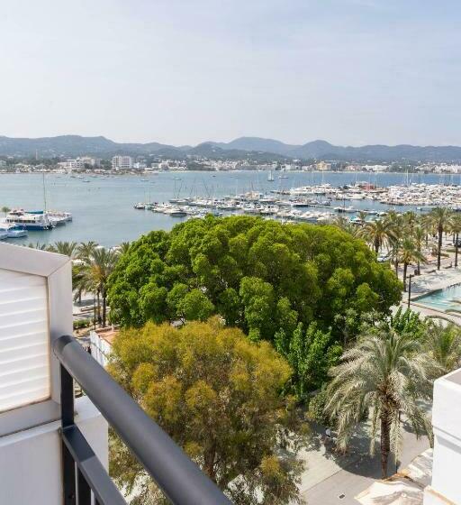 اتاق استاندارد با چشمانداز دریا, The Red Hotel Adults Only