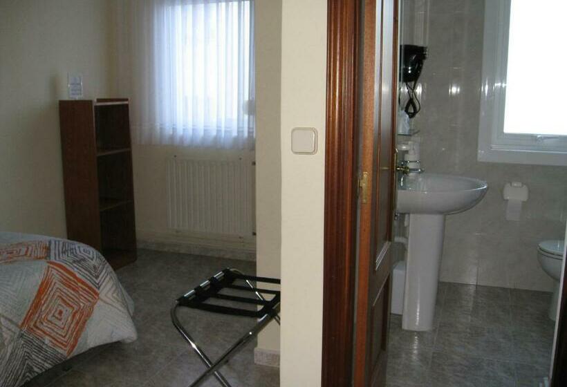اتاق استاندارد یک نفره, Hostal Roma