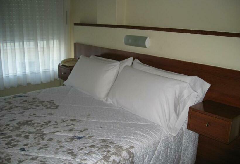 اتاق استاندارد, Hostal Roma
