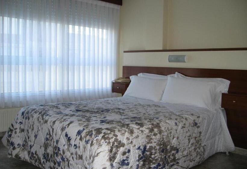 스탠다드 룸, Hostal Roma