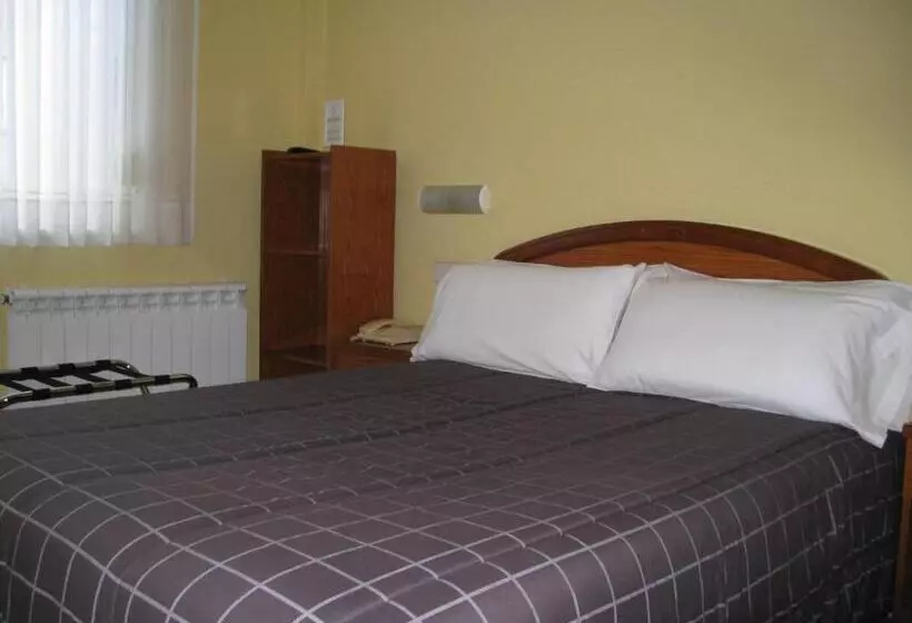 Camera Superiore Singola, Hostal Roma