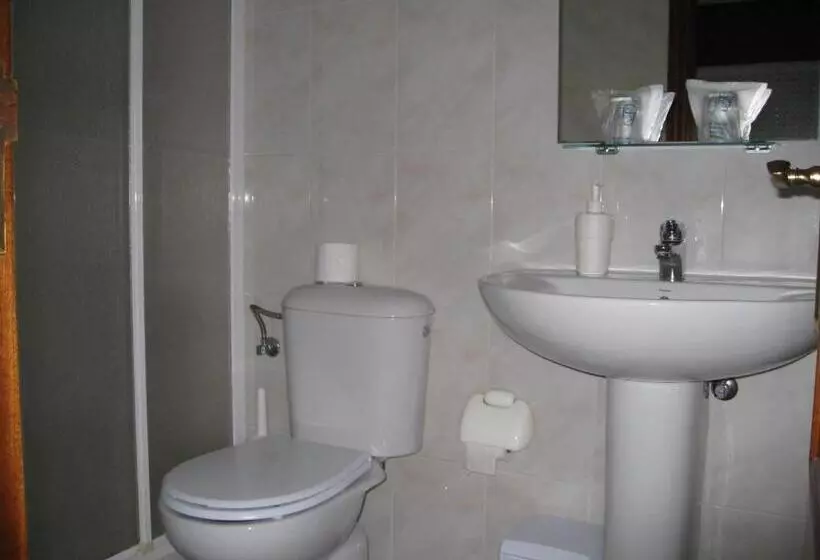 Camera Superiore Singola, Hostal Roma