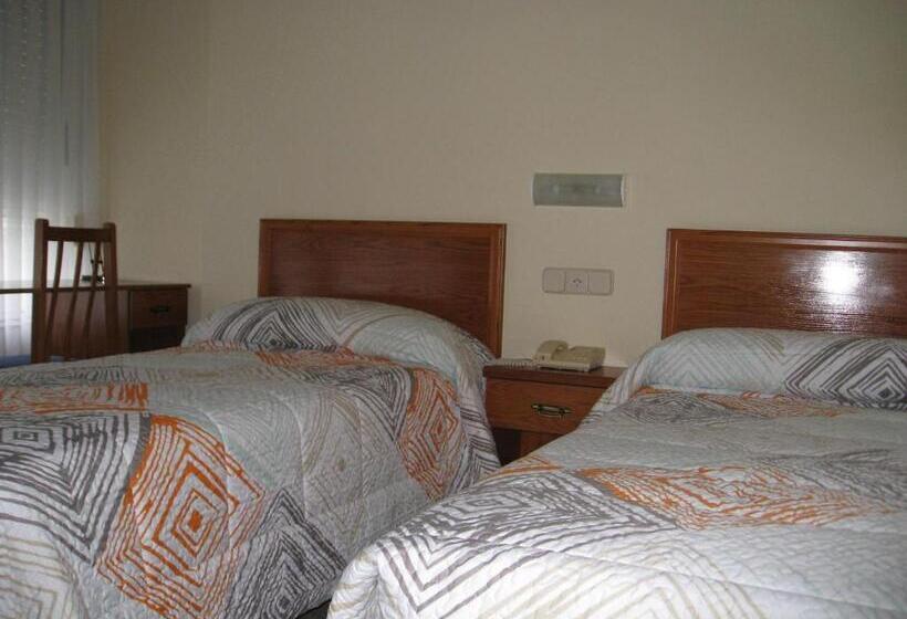 스탠다드 룸, Hostal Roma