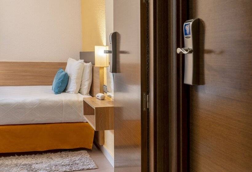اتاق استاندارد یک نفره, Hostal Ballesta