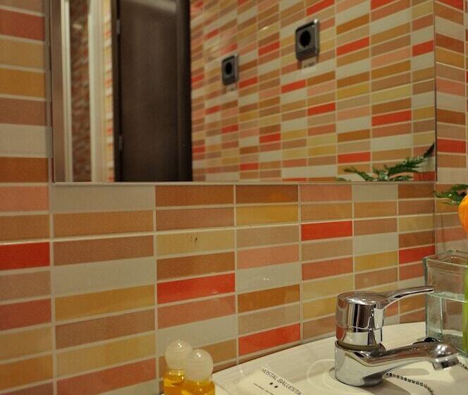 اتاق استاندارد سه نفره, Hostal Ballesta