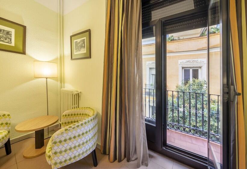 اتاق استاندارد سه نفره, Hostal Ballesta