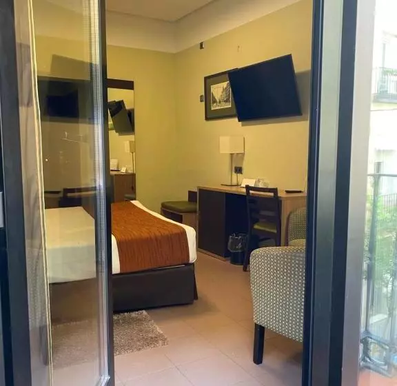 اتاق استاندارد با بالکن, Hostal Ballesta
