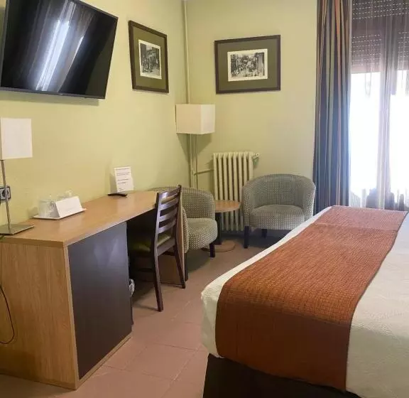 اتاق استاندارد با بالکن, Hostal Ballesta