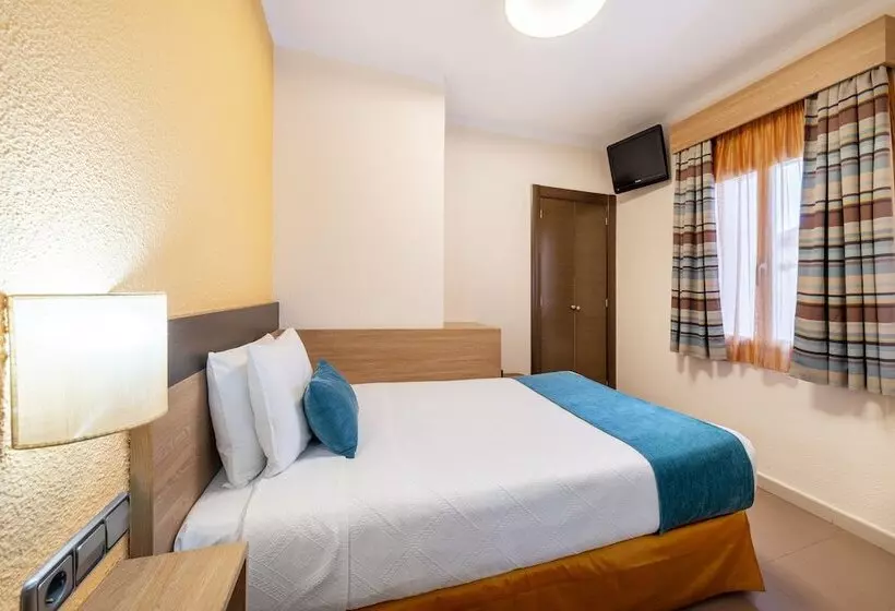 اتاق استاندارد یک نفره, Hostal Ballesta