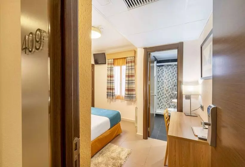 اتاق استاندارد یک نفره, Hostal Ballesta