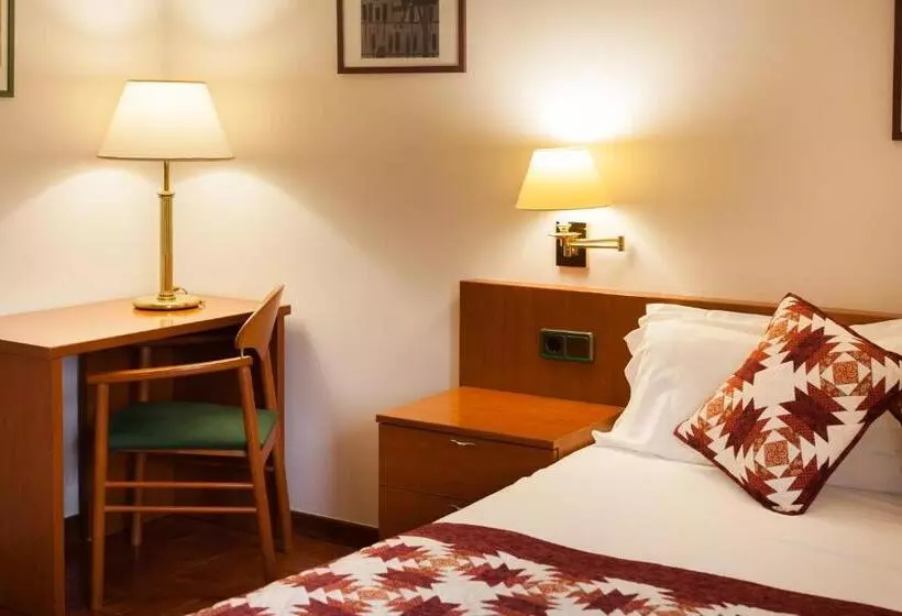 Habitació Estàndard, Hostal Restaurant Roma