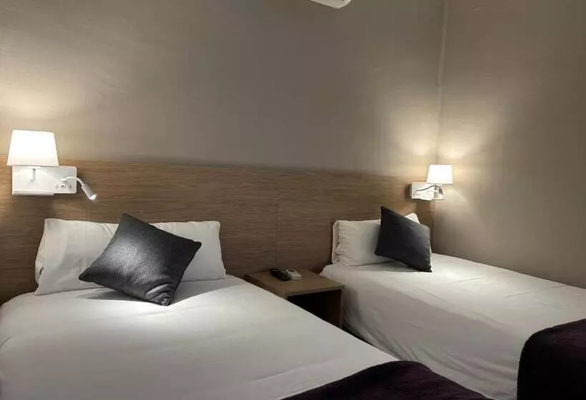 Standard 4 Pers. Værelse, Hostal Restaurant Roma