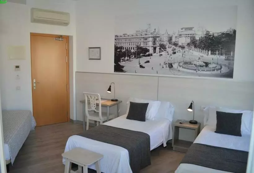 اتاق استاندارد سه نفره, Hostal San Lorenzo