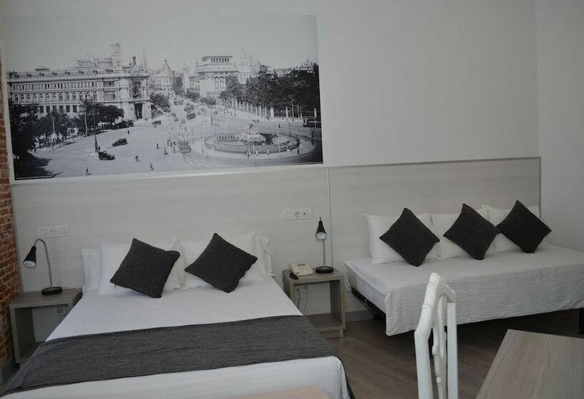 غرفة قياسية ثلاثية, Hostal San Lorenzo