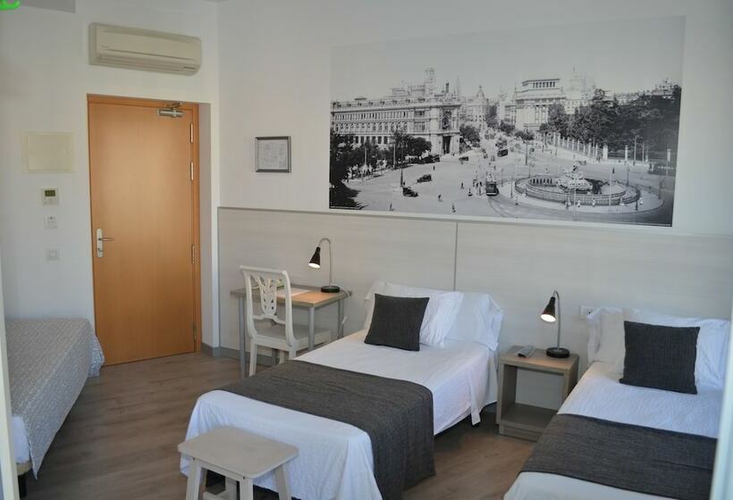 غرفة قياسية ثلاثية, Hostal San Lorenzo