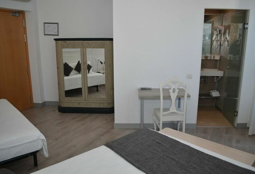 اتاق استاندارد سه نفره, Hostal San Lorenzo