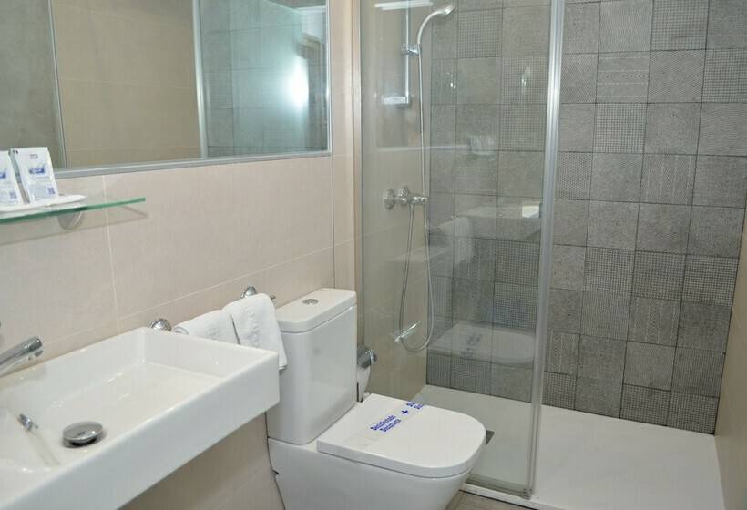 اتاق استاندارد سه نفره, Hostal San Lorenzo