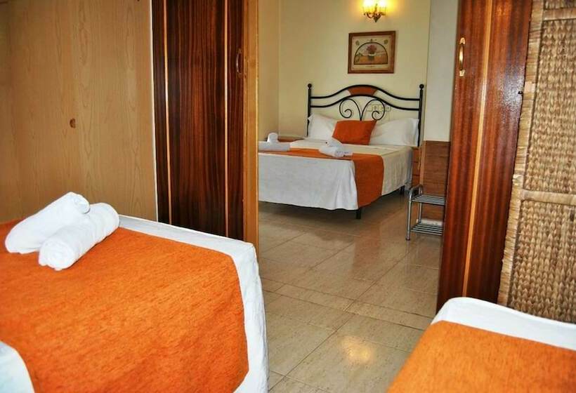 اتاق استاندارد چهار تخته, Hostal San Lorenzo