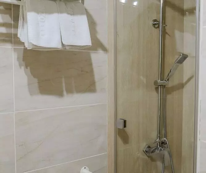 اتاق استاندارد چهار تخته, Hostal San Lorenzo