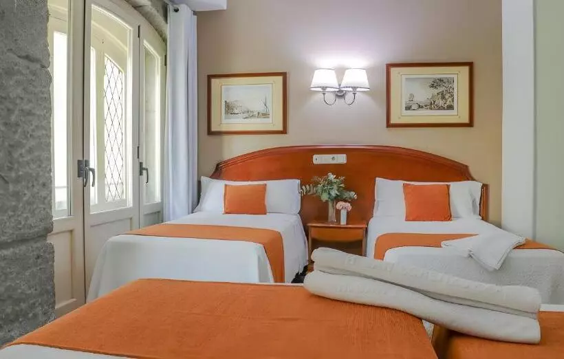 اتاق استاندارد چهار تخته, Hostal San Lorenzo