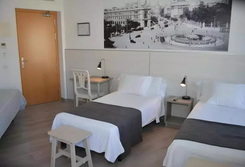 اتاق استاندارد چهار تخته, Hostal San Lorenzo