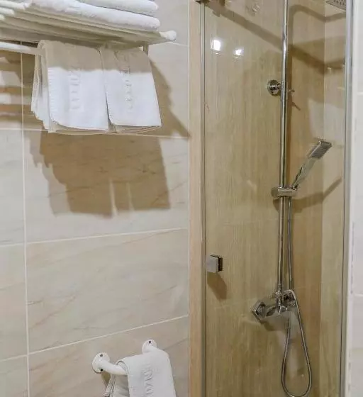 اتاق استاندارد چهار تخته, Hostal San Lorenzo