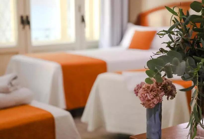 اتاق استاندارد چهار تخته, Hostal San Lorenzo