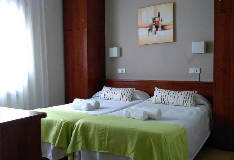 スタンダードルーム, Hostal Termes