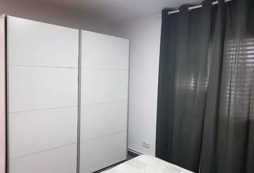 Appartamento 1 Camera da Letto con Terrazza, Hostal Termes