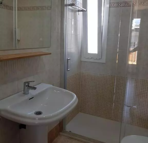 Appartamento 1 Camera da Letto con Terrazza, Hostal Termes