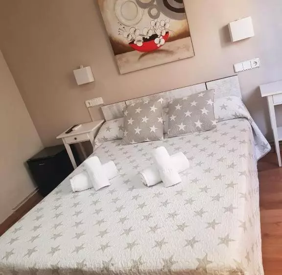 Camera Economy, Hostal Termes