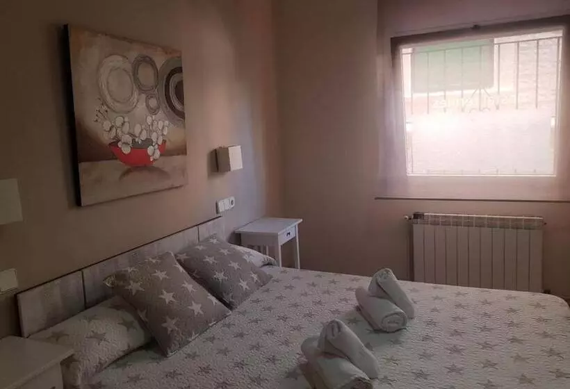 Camera Economy, Hostal Termes