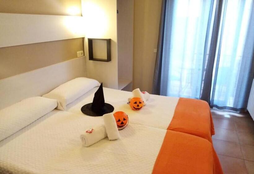 スタンダードルーム, Hostal Termes