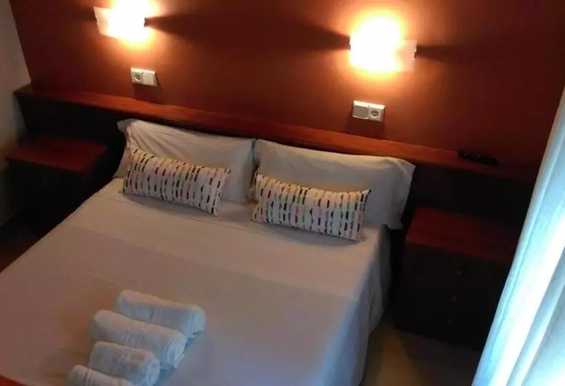 Camera Standard, Hostal Termes