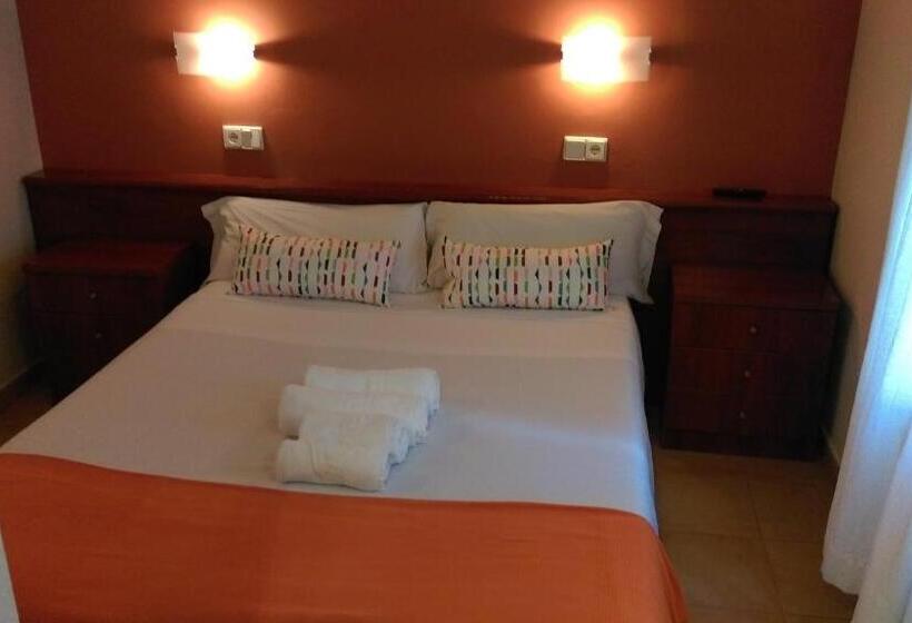 スタンダードルーム, Hostal Termes