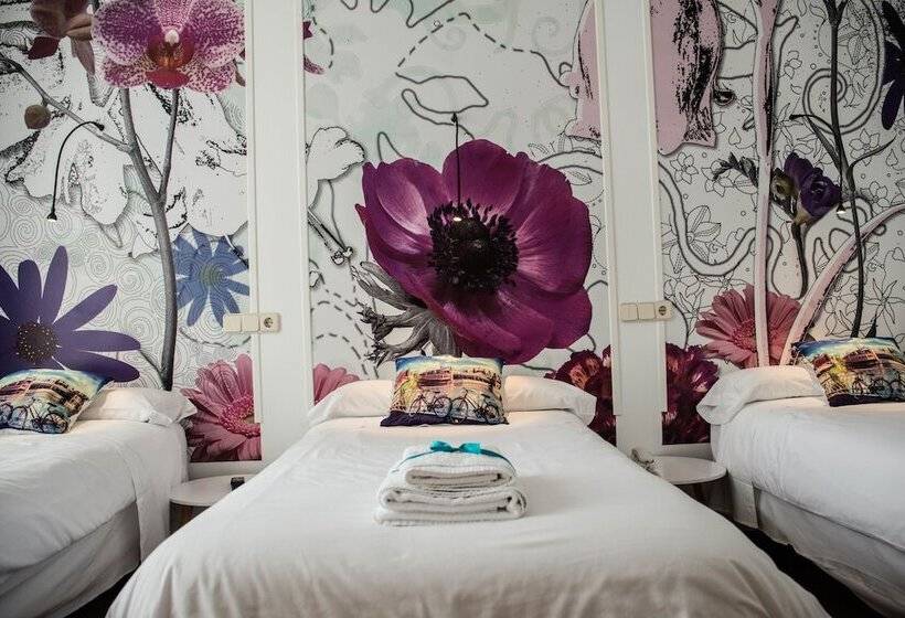 اتاق استاندارد سه نفره, Vázquez De Mella Gran Vía