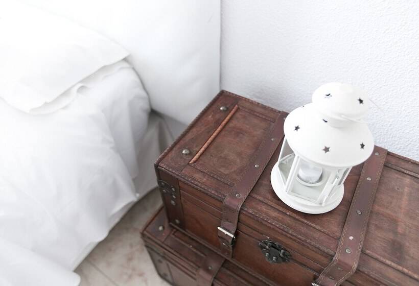 Habitación Superior, Vázquez De Mella Gran Vía